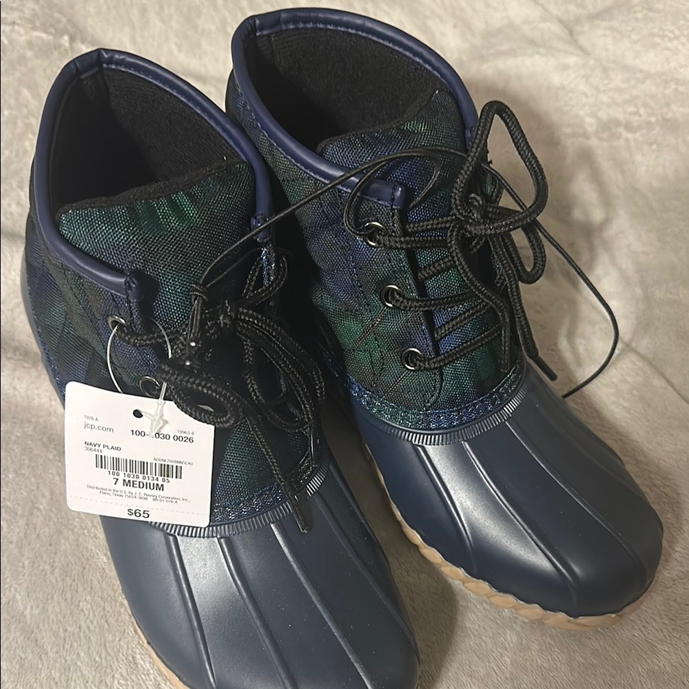 St. John's Bay Blue and Green Boots size 7 Medium